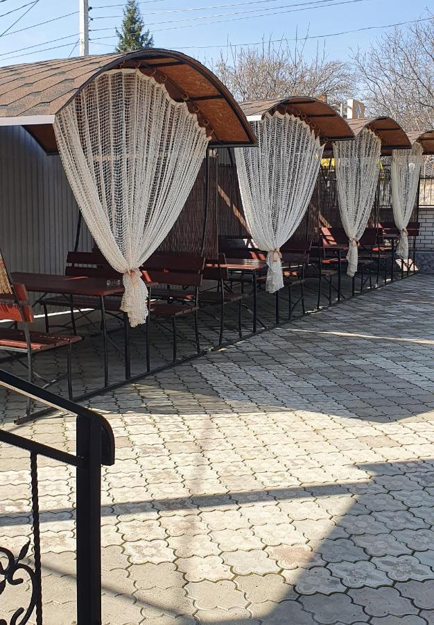 Hotel Konus Falesti ภายนอก รูปภาพ