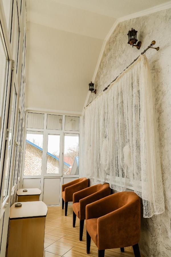 Hotel Konus Falesti ภายนอก รูปภาพ